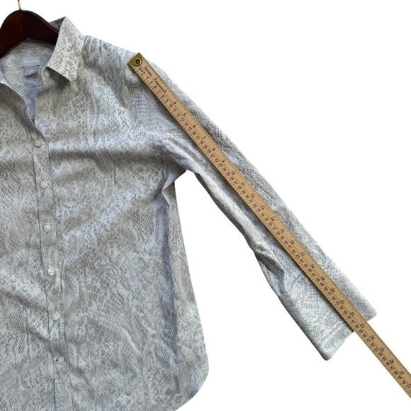Chico’s No Iron Coolmax All Seasons Stretch Snakeskin Blouse 1 Medium (8) - Picture 5 of 11
